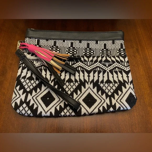 Set of 3 Different Size Wristlets/Pounches - Picture 5 of 10